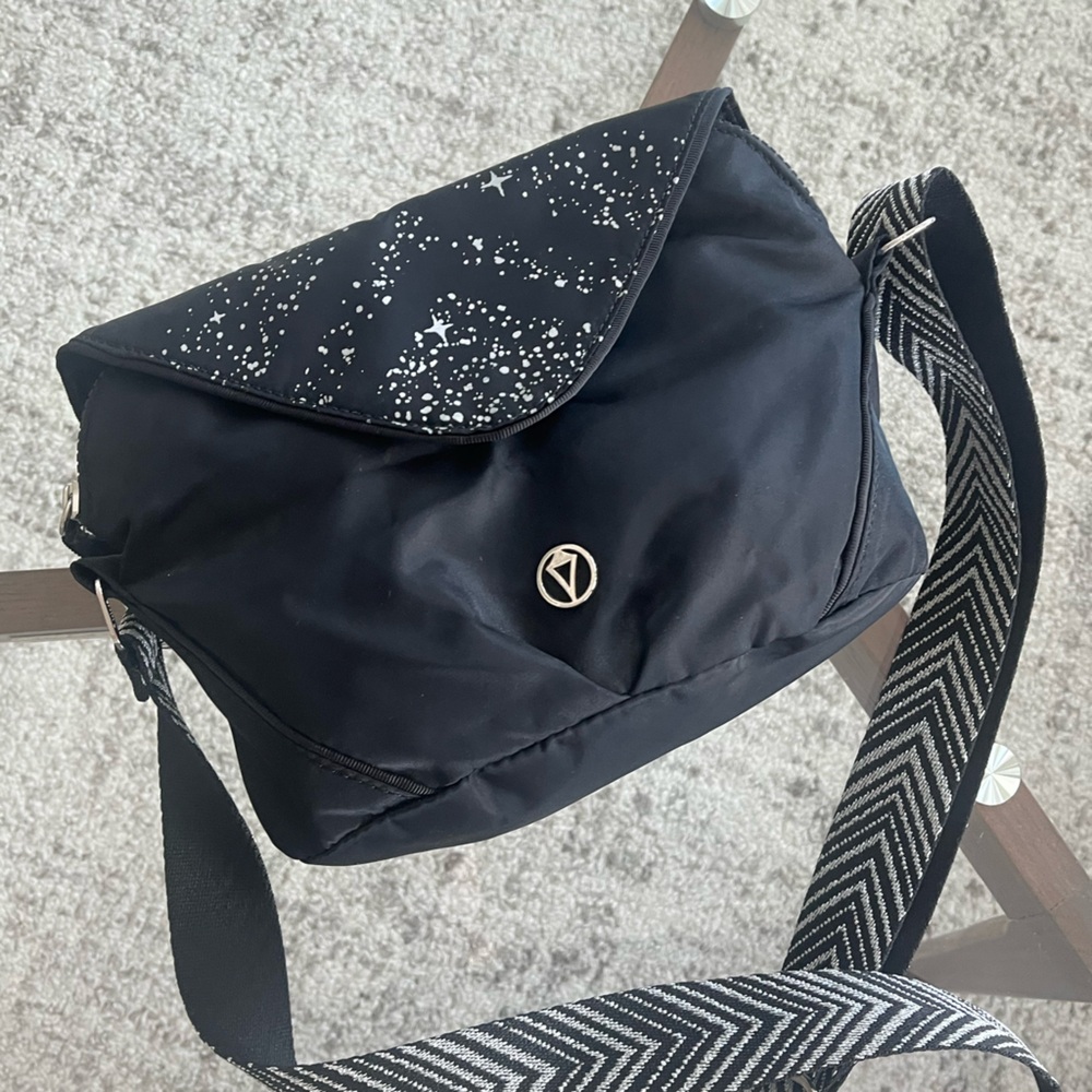 Lululemon Ivivva Kids Moon Gem Crossbody Bag with Speckled Flap New